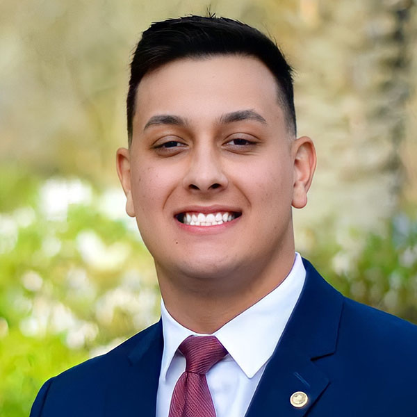 Andres Salas Headshot