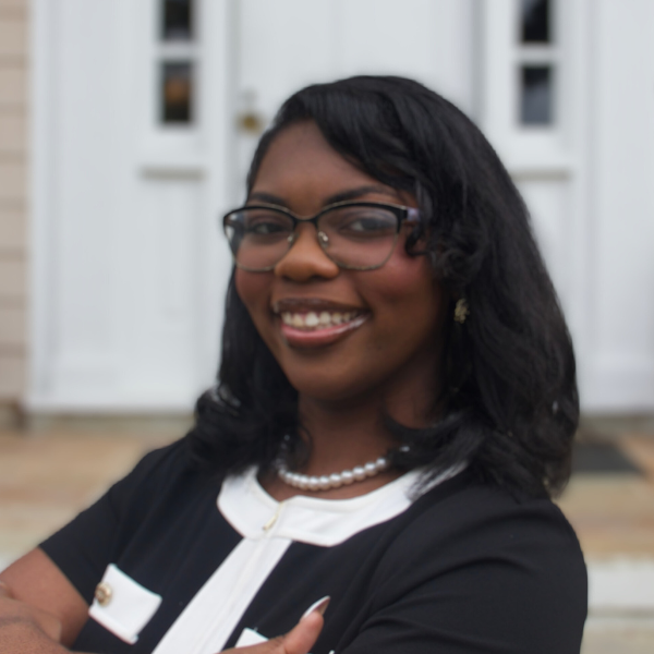 Arianna Jones Headshot