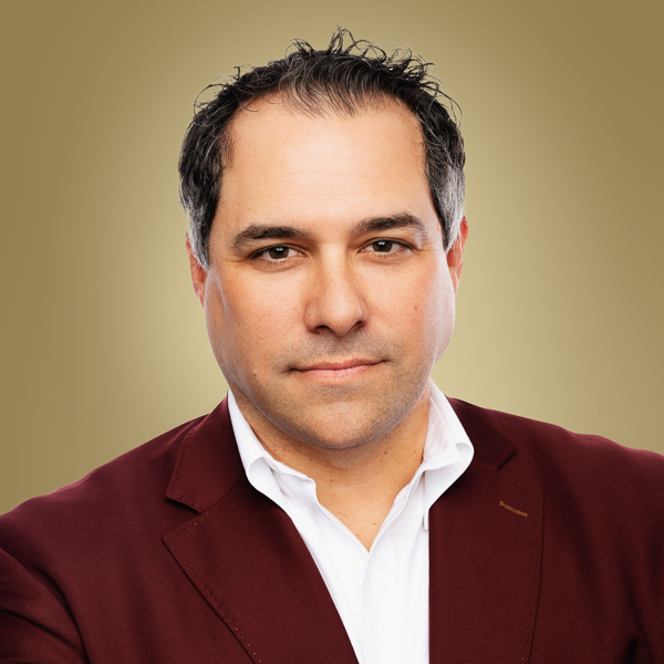 Headshot of Javier Borges