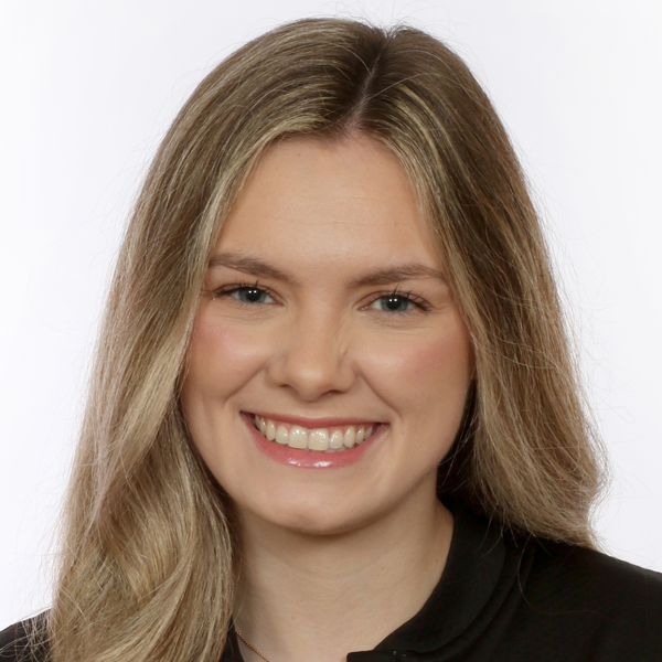 Courtney Caswell headshot