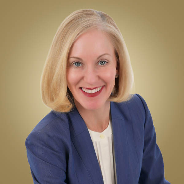 Headshot of Jenn Engel