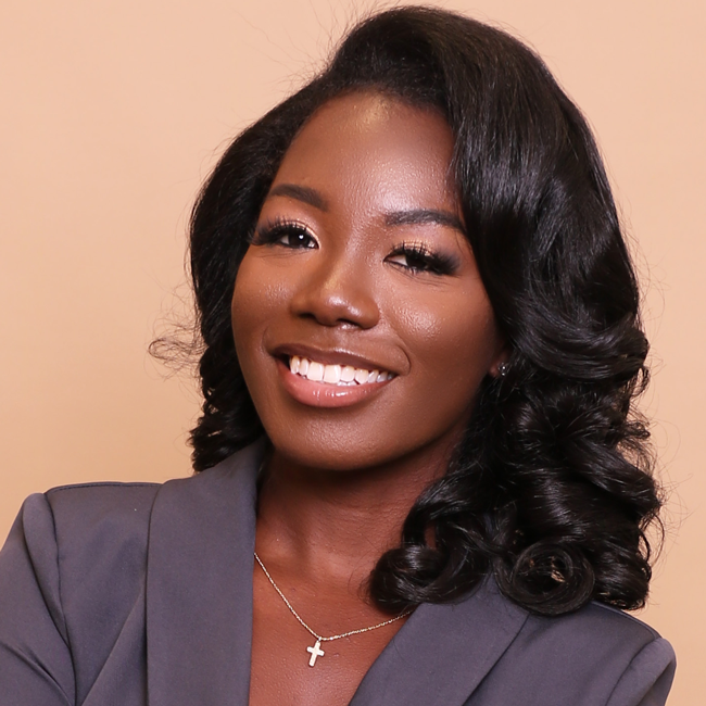 Headshot of Serena Bradshaw