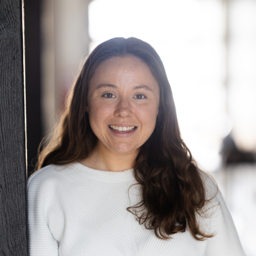 Amy Erickson headshot
