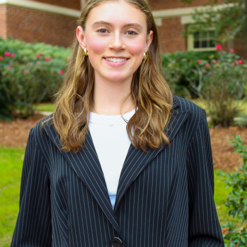 Libby Winkler Headshot