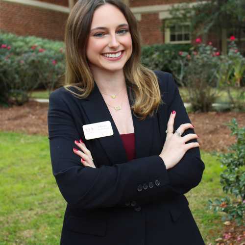 Olivia Nicholson Headshot