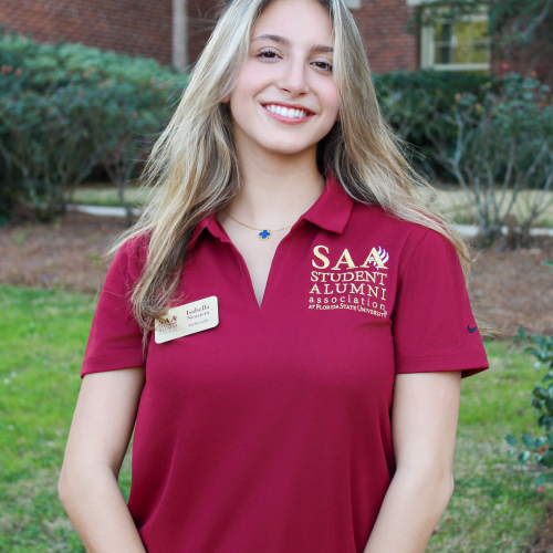 Isabella Neustein Headshot