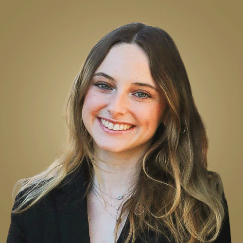 Olivia Nicholson Headshot